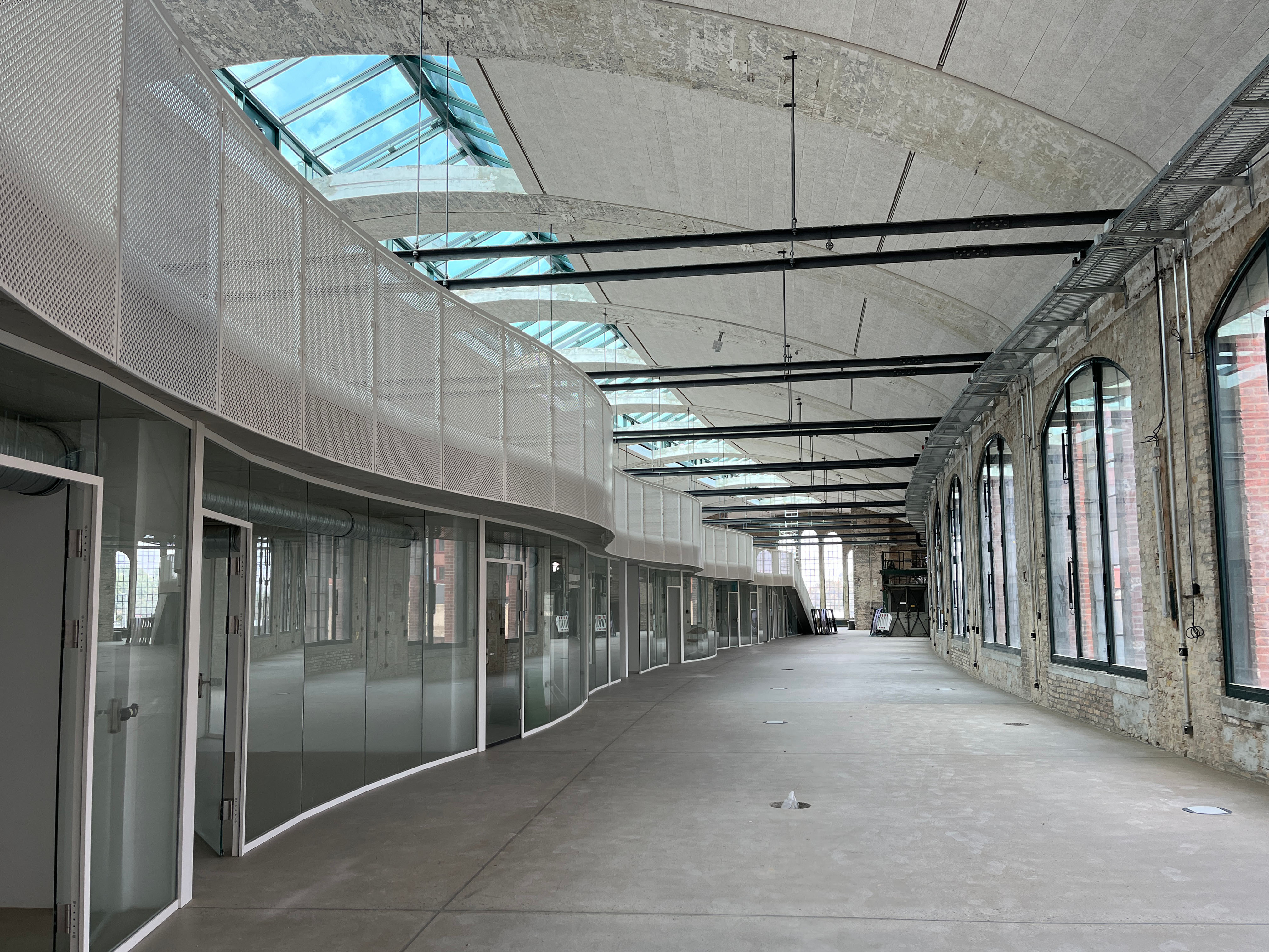 postbahnhof-offices-berlin-baufortschritt-15.09.20-eingangspackkammer-og-1 Innenansicht der Eingangspackkammer im 1. OG.